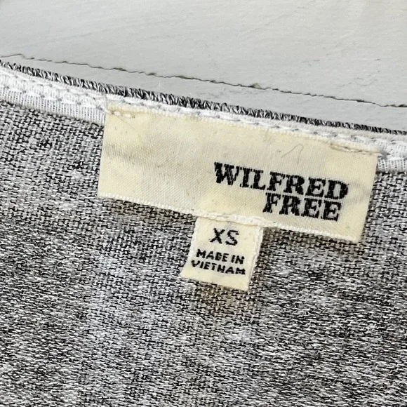 Aritzia Wilfred Free Katsia Wrap Top Cardigan in Heather Grey XS - Picture 8 of 8